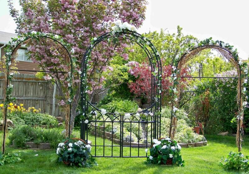 Декоративная арка садовая