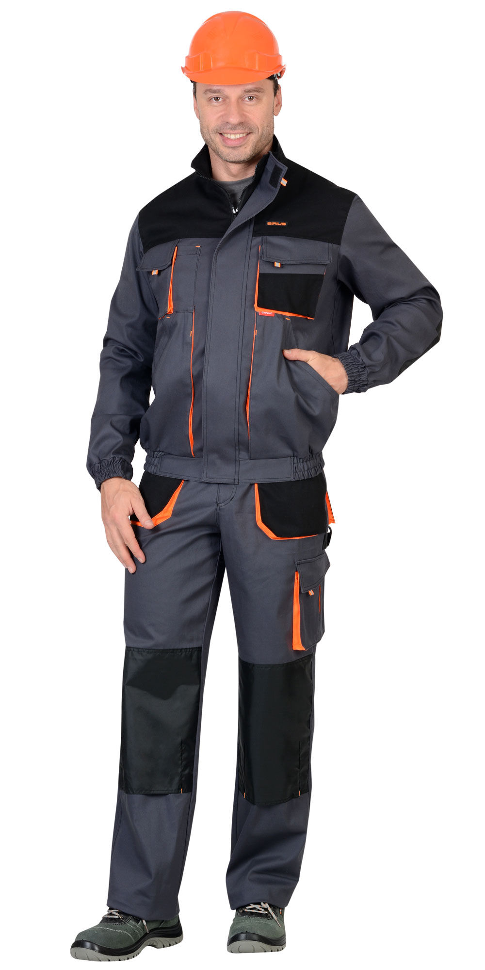 Костюм МАНХЕТТЕН короткая куртка, брюки, темно-серый с оранжевым и черым ткань стрейч пл. 250 г/кв.м