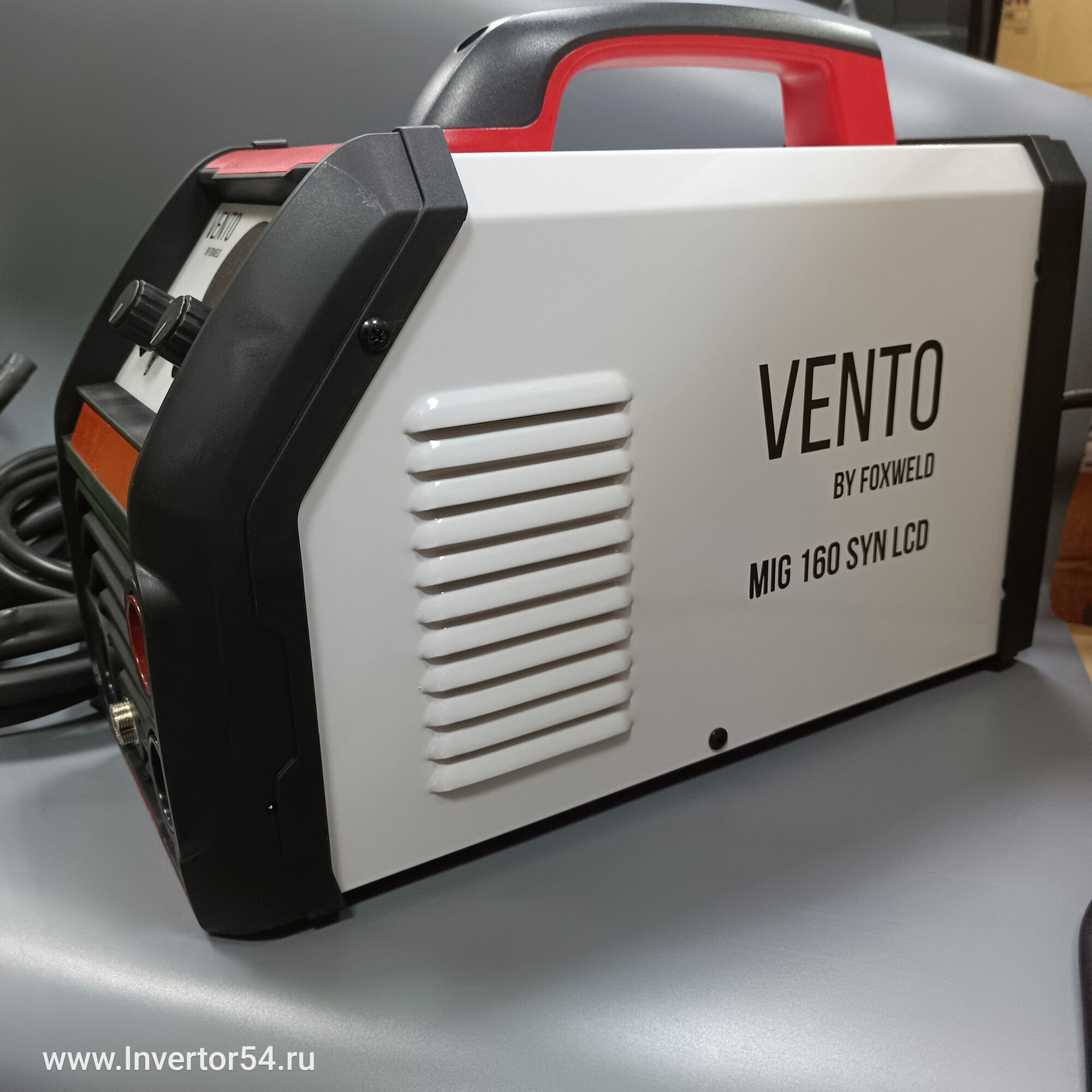 Сварочный полуавтомат VENTO MIG 160 SYN LCD внешний вид 4