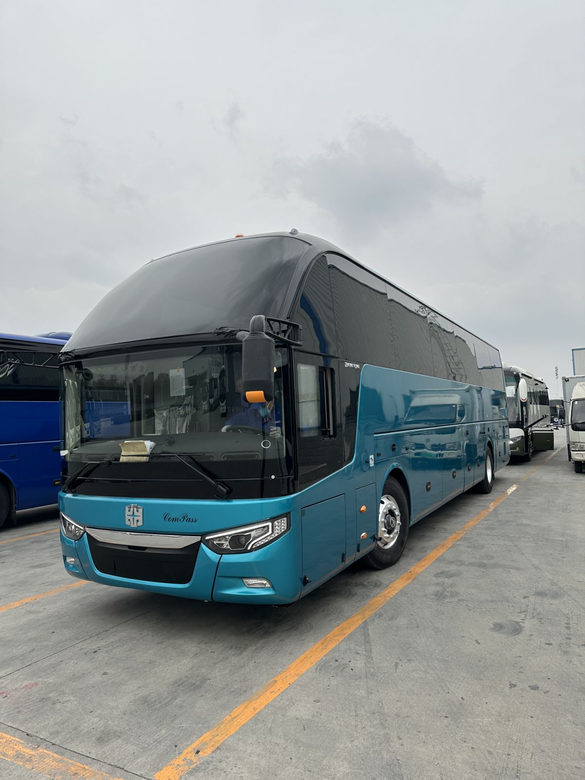Аренда туристического автобуса 2024г.в. Xhong Tong 53 места