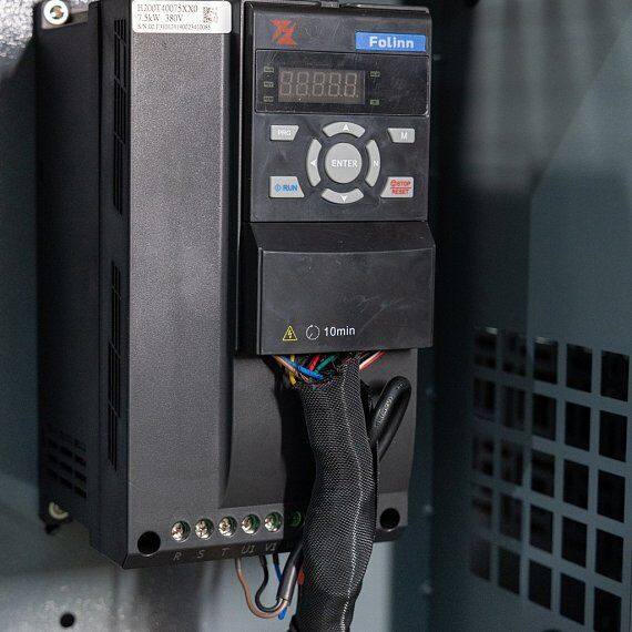 Винтовой компрессор Ironmac IC 20/10 C VSD 9